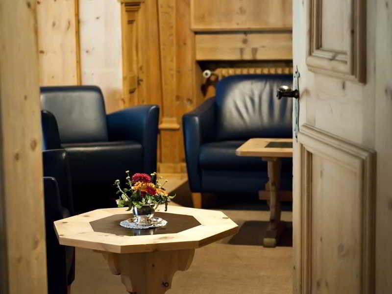 Hotel Donatz Samedan Exterior photo
